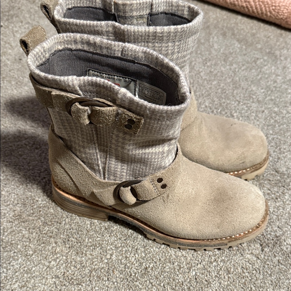 Woolrich Beige and Gray Combat Boots